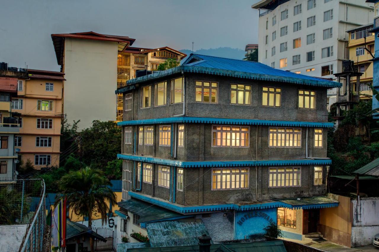 Montis Soyang Premium Heritage Hotel 甘托克 外观 照片