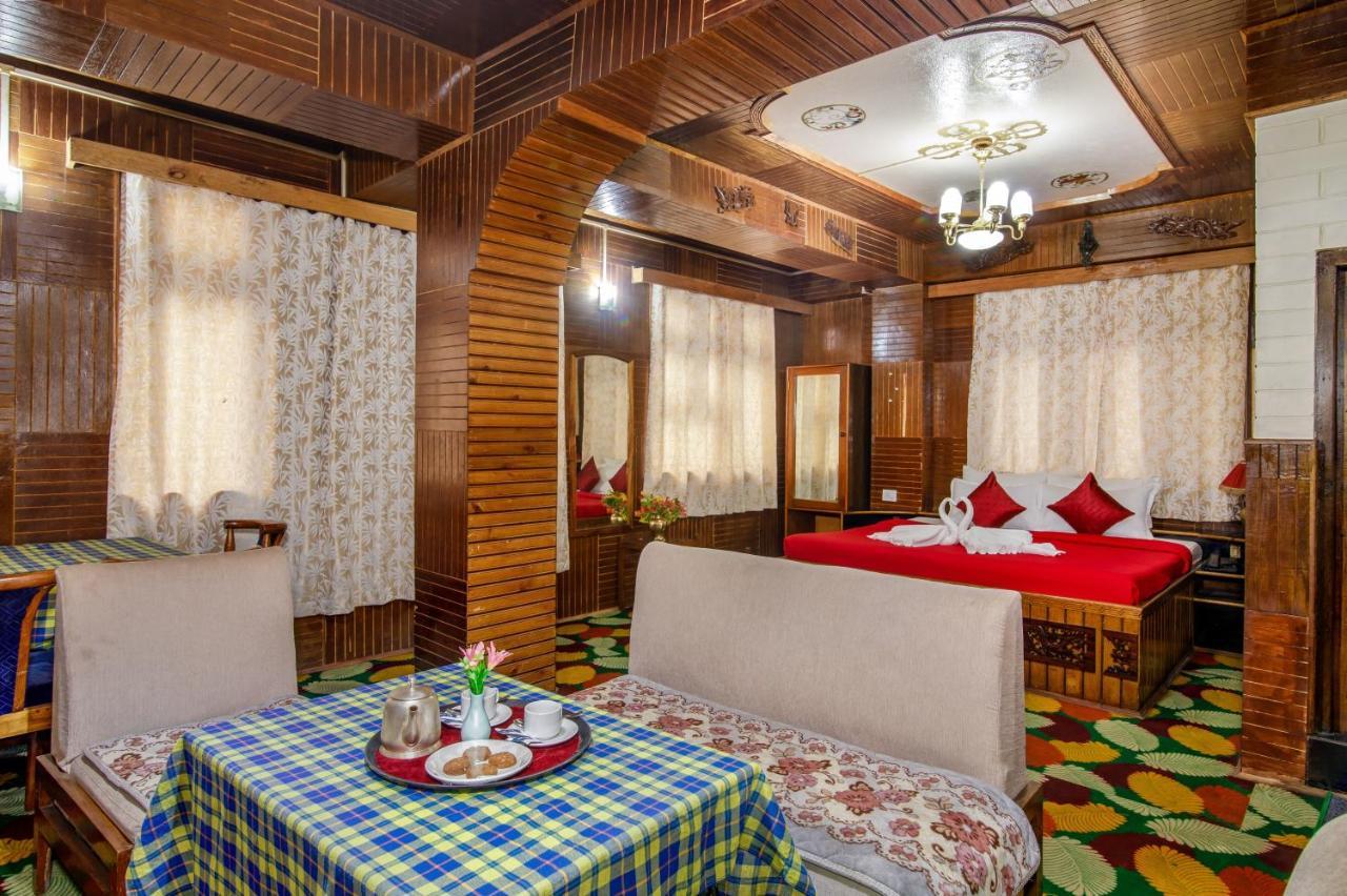 Montis Soyang Premium Heritage Hotel 甘托克 外观 照片