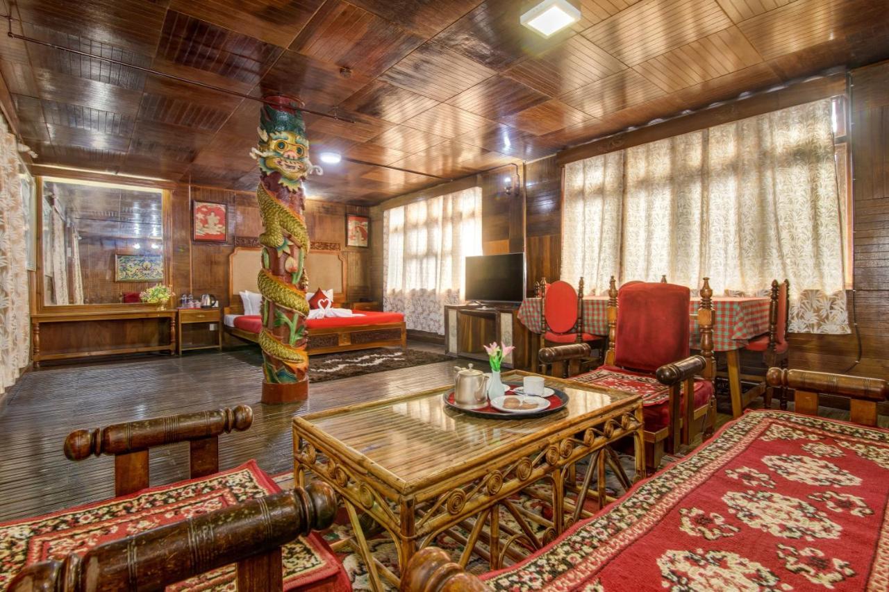 Montis Soyang Premium Heritage Hotel 甘托克 外观 照片